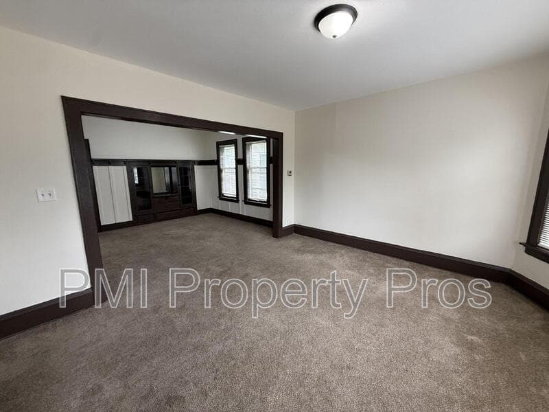 Milwaukee Condo: 2532 N 37th St