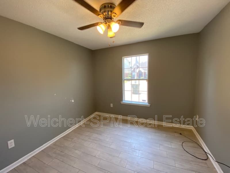 Memphis House: 5508 Emerald Hills Drive