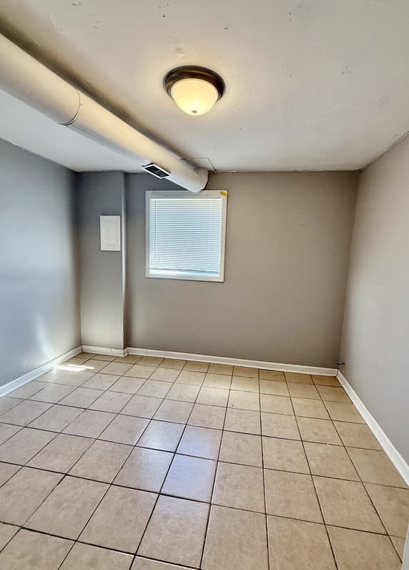 Huntsville House: 6119 Trent Drive NW