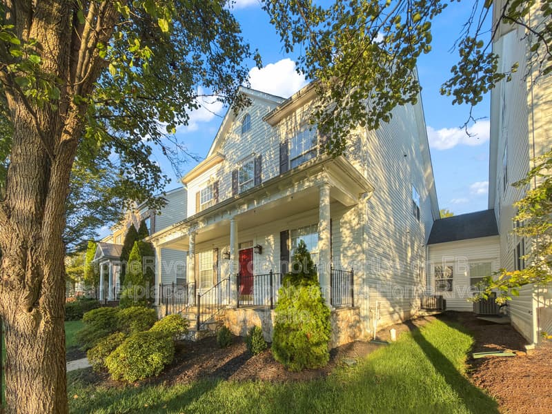 Bristow House: 9648 Tarvie Cir