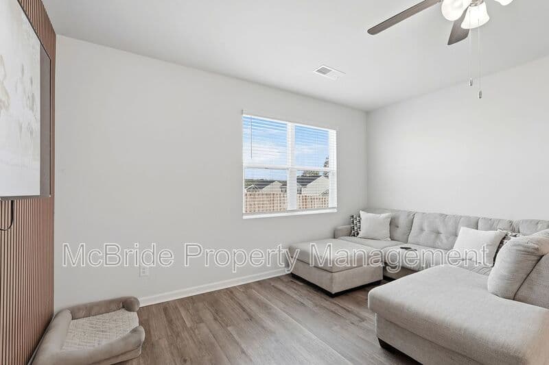 Grovetown House: 715 Hollis Ave