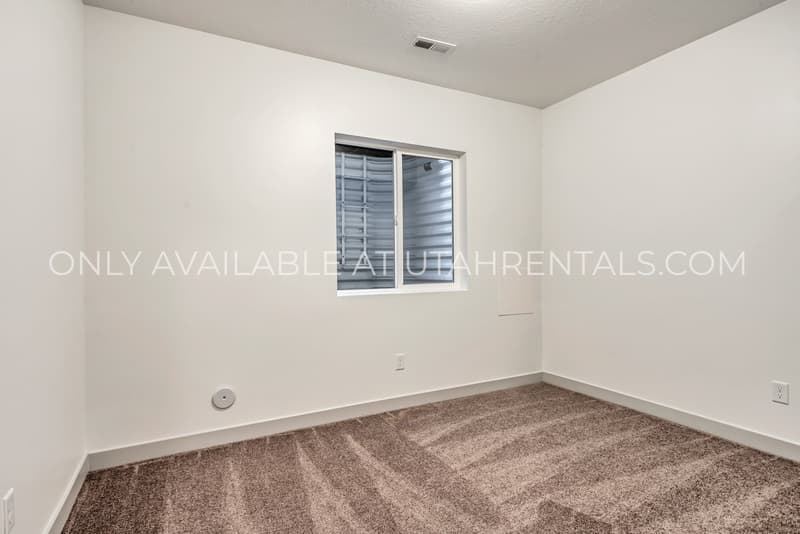 Lehi Townhome: 4442 W 2550 N