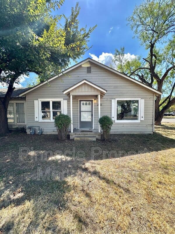San Angelo House: 201 Paint Rock Rd