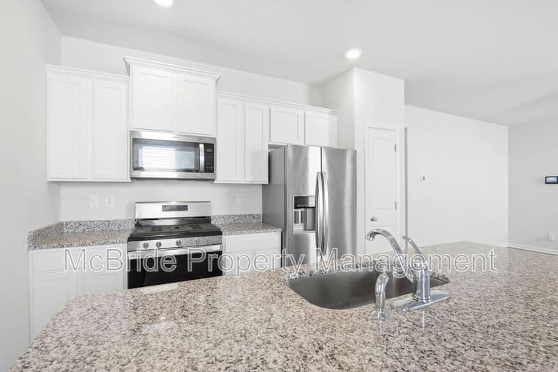 Aiken House: 6036 Beadlow Street
