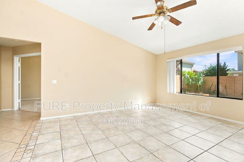 Gilbert House: 507 W Horseshoe Ave