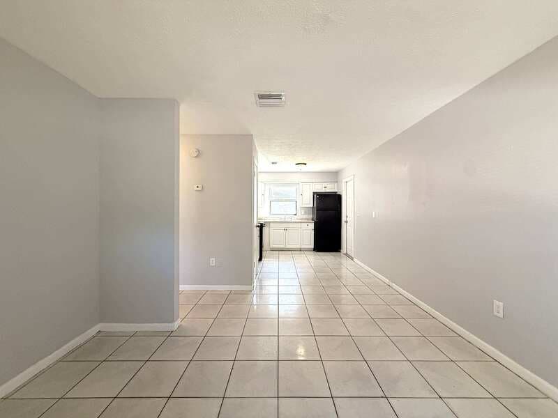 Tampa Condo: 1413 East 99th Avenue