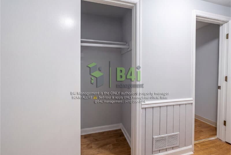 Douglasville House: 6331 Garnet Drive