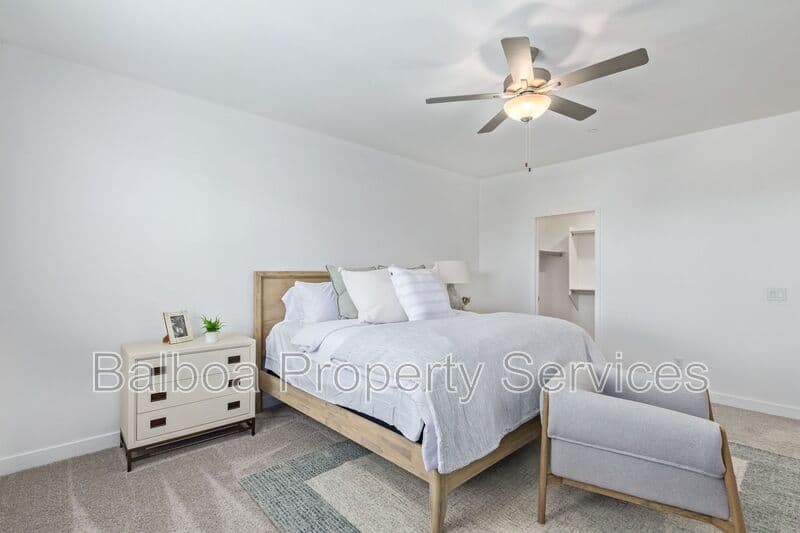 Mesa Townhome: 3230 E Thomas Rd