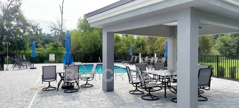 Lutz House: 353 Villa Corte Drive