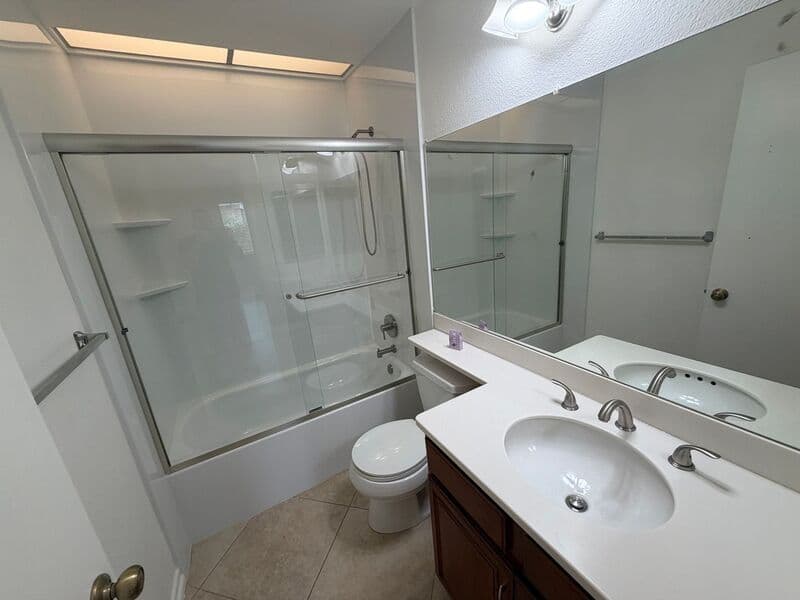 San Diego House: 7110 Caminito Zabala