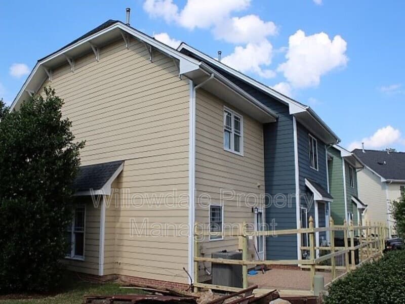 Apex Townhome: 1200 Scotts Ridge Trail