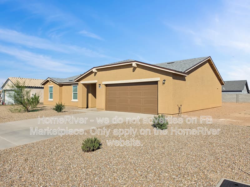 Arizona City House: 11025 Hobbit Dr