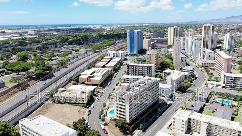 Honolulu House: 2977 Ala Ilima Street