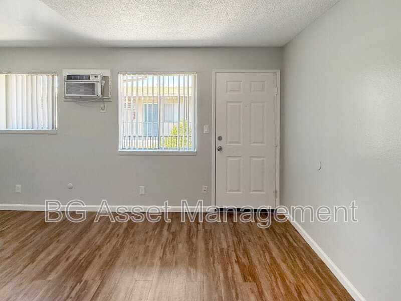 Sacramento Condo: 1928 Ethan Way