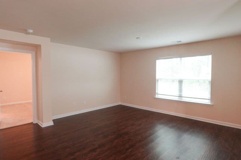 Pooler House: 44 Hawkhorn Ct