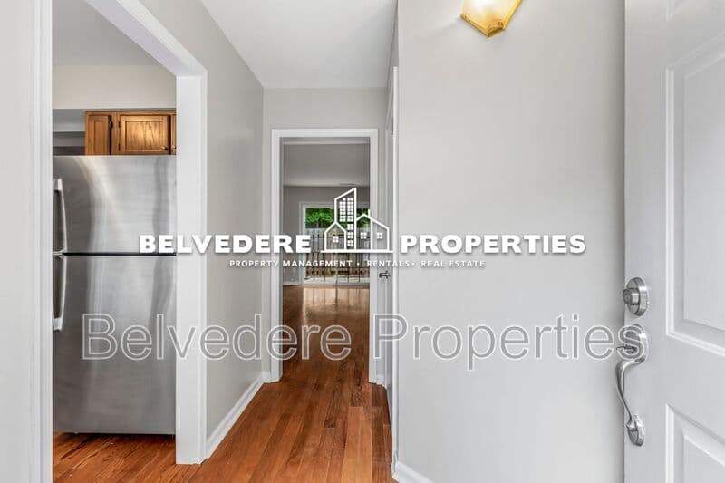 Greensboro House: 4341 Baylor St.