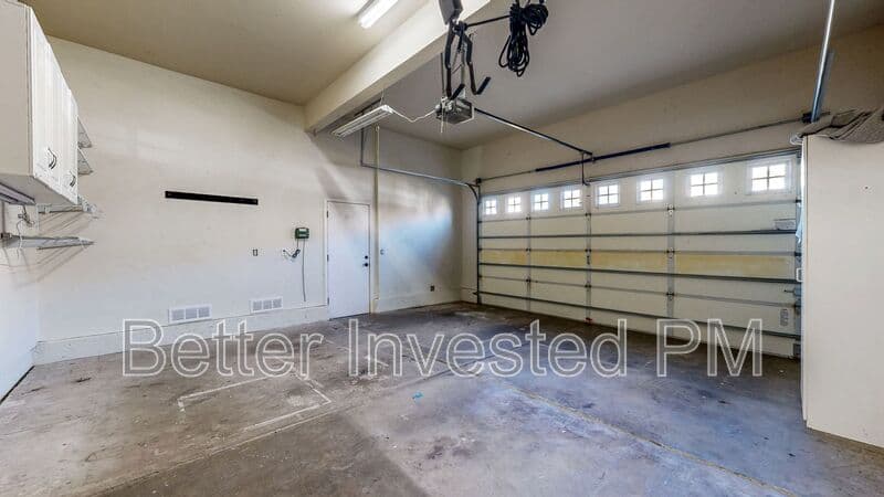 Santa Rosa House: 1363 Gordon Ln