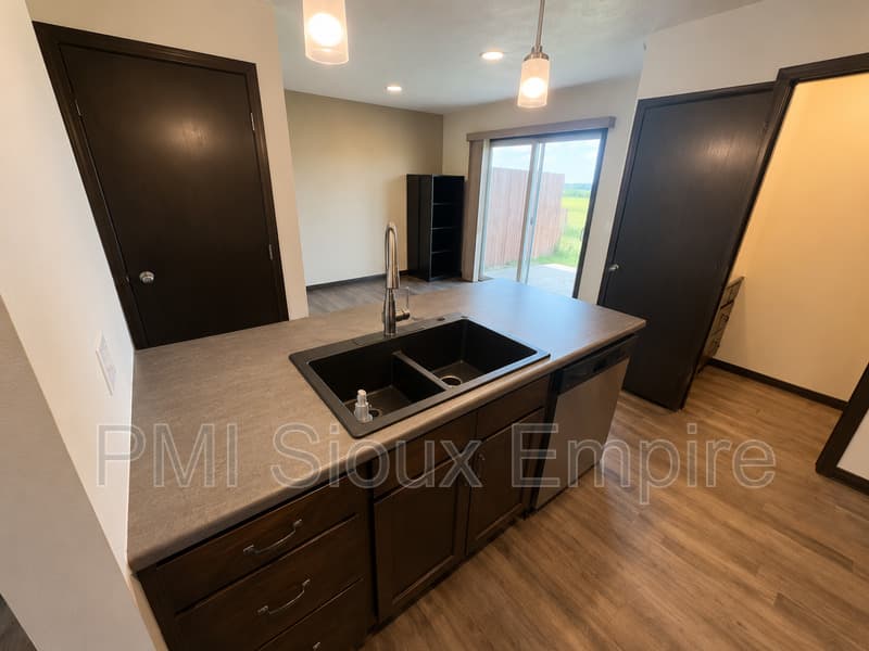 Sioux Falls Townhome: 9600 W Broek Dr