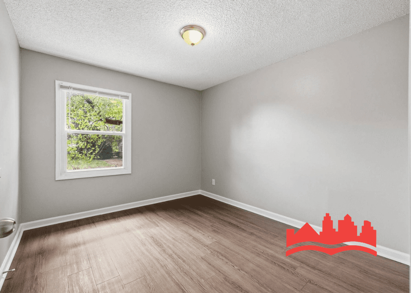 Memphis House: 630 Mohawk Ave