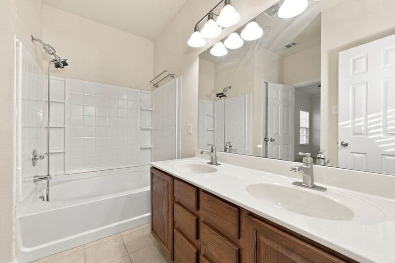 The Colony House: 5972 Clearwater Dr