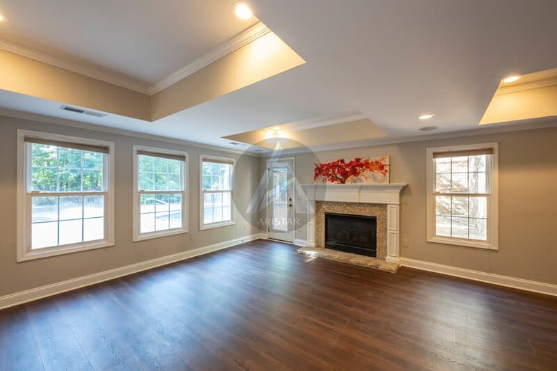 Kennesaw House: 5211 Hadaway Rd NW