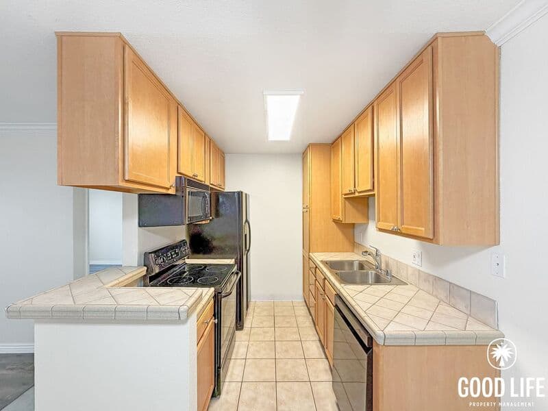 La Mesa Condo: 5425 Lake Murray Blvd