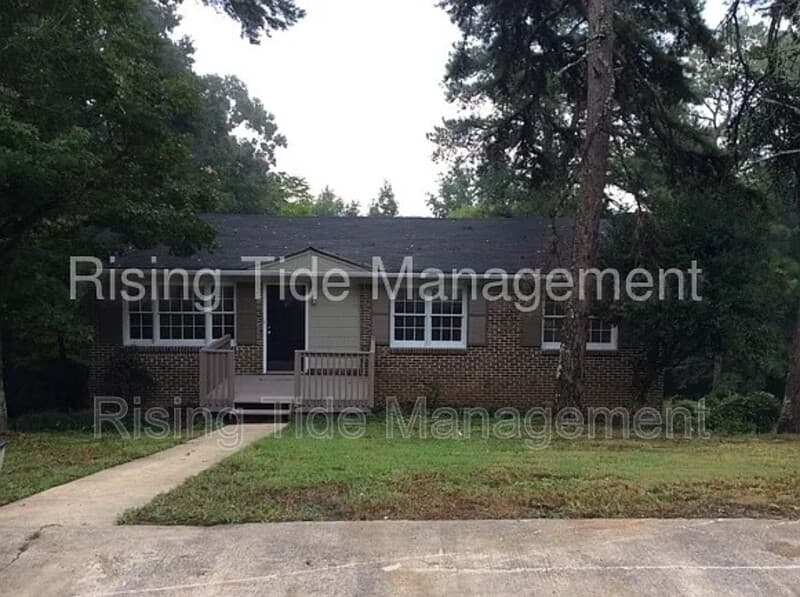 Birmingham House: 5757 Walnut Grove Rd
