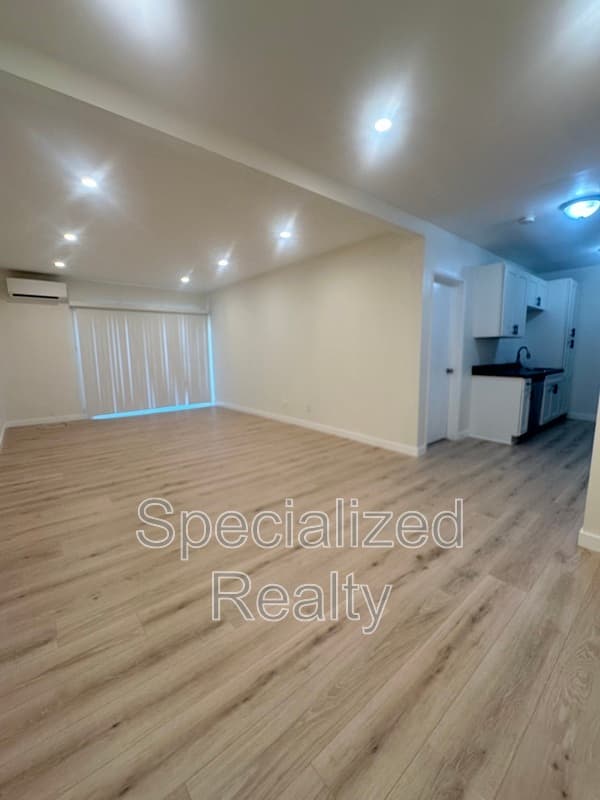 Glendale Condo: 409 Burchett Street