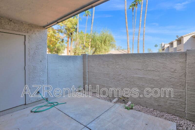 Mesa Condo: 533 W Guadalupe Rd