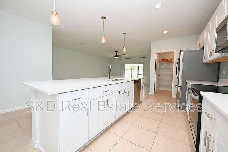 Lakeland House: 2028 Rosewood Cir
