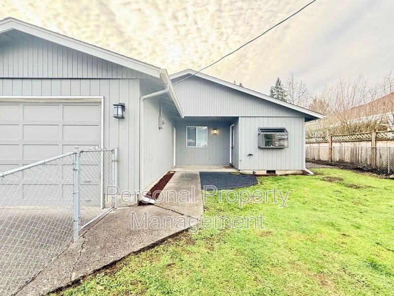 Vancouver House: 414 W 39th St