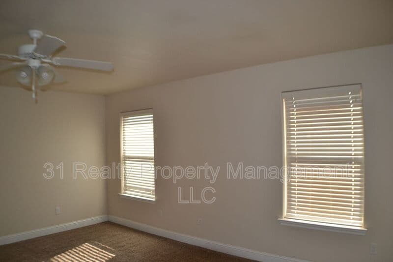 Midland House: 1220 Randolph Lane