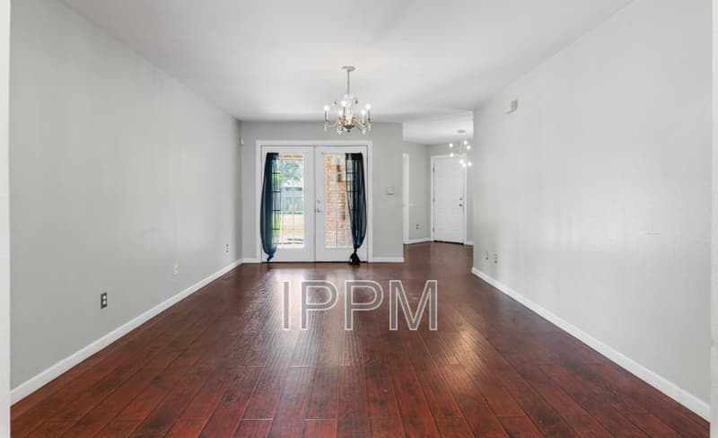 Brownsville House: 5233 ClearView