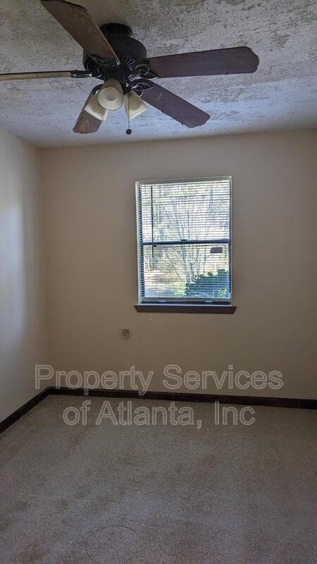 Decatur House: 4341 Old Lake Dr