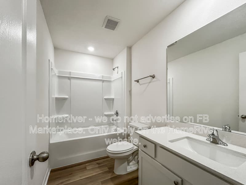 Jacksonville House: 6987 Canoe Birch Rd