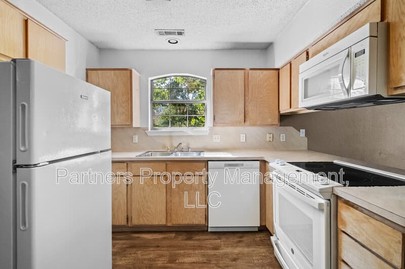 Fayetteville Condo: 1621 North Leverett Avenue - 7