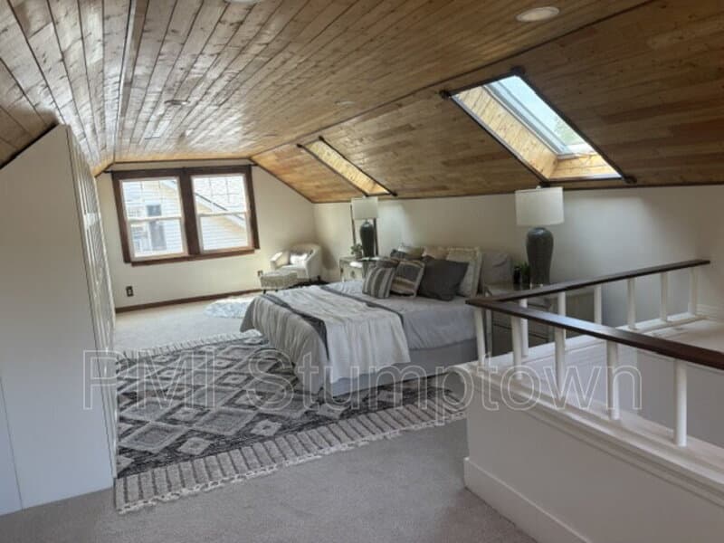 Portland House: 7407 Southeast 30th Avenue