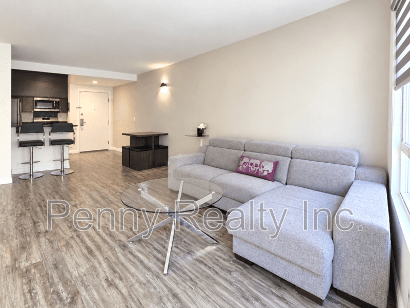 San Diego Condo: 5540 Lindo Paseo