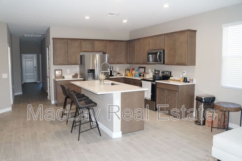 San Tan Valley House: 1349 W Highland rd