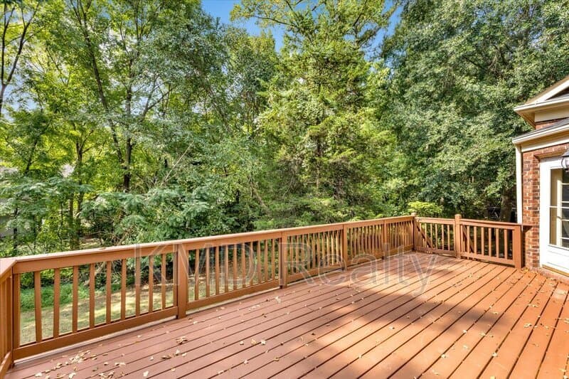 Charlotte House: 3112 English Sparrow Lane