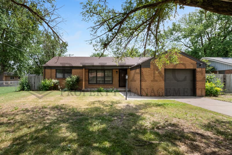 Wichita House: 7315 West Galoway