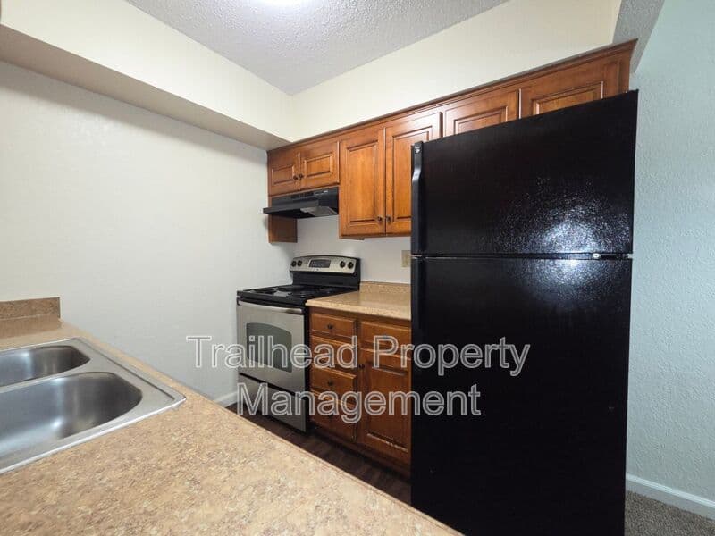Independence House: 1314 E Frederick St
