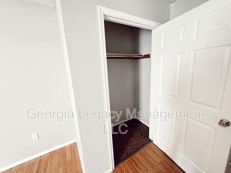 Cleveland House: 896 Campbell Street