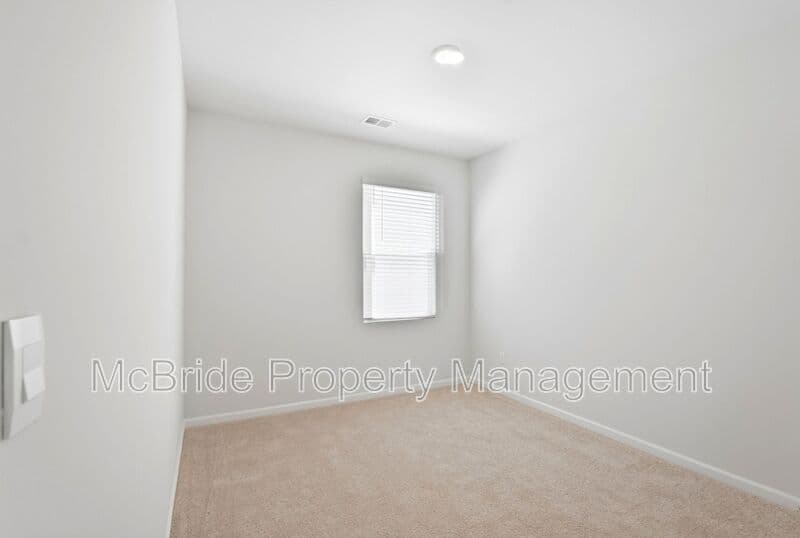 Aiken House: 6036 Beadlow Street