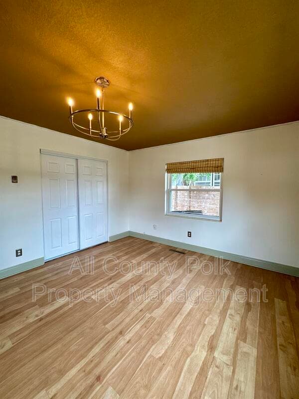 Winter Haven House: 933 N Lake Otis Dr