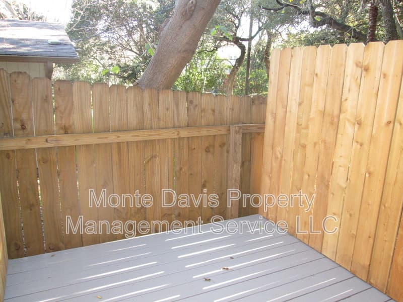 Austin Condo: 513 South Park Drive