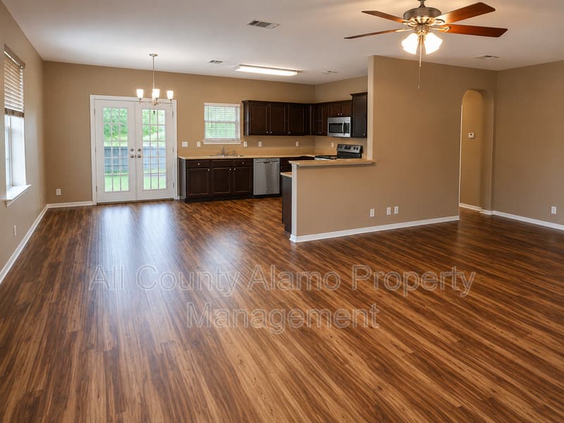 Selma House: 9006 Pinseeker