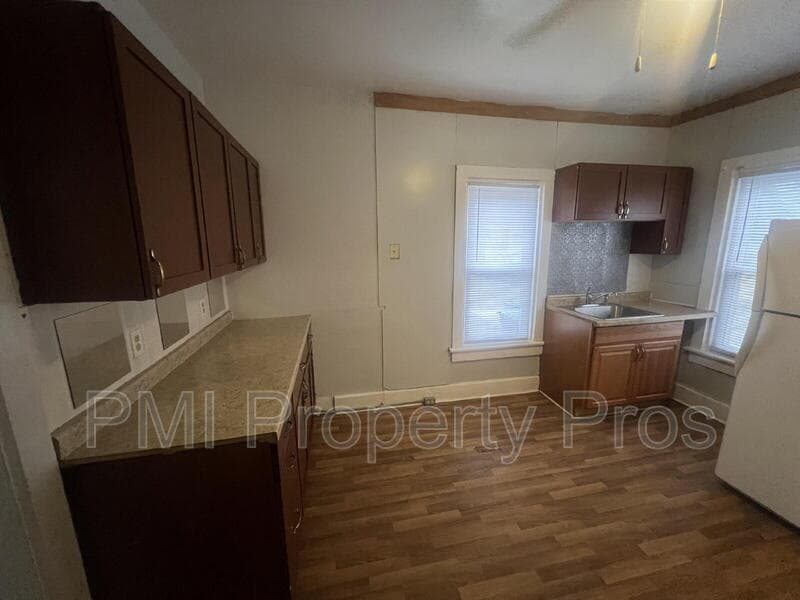 Milwaukee Condo: 2439A N Dr William Finlayson