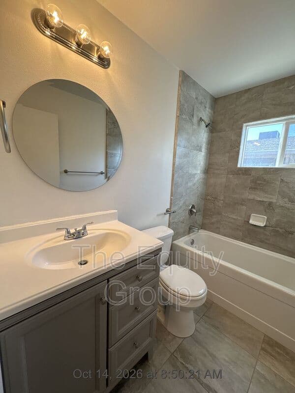 Hanford Condo: 2002 Parker Place
