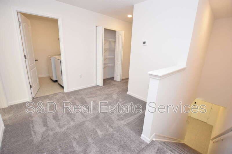 Lakeland House: 3913 Academia Ave.